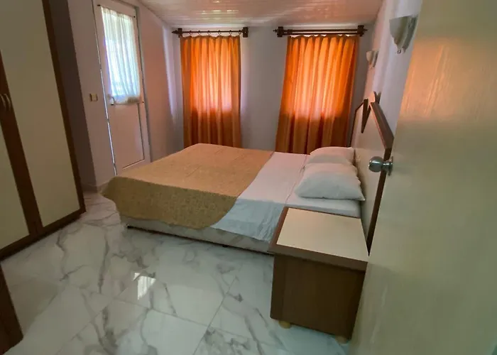 Dreams מלון דירות 2*